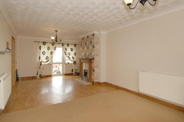 Living Room / Dining Room