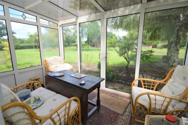 GARDEN ROOM
