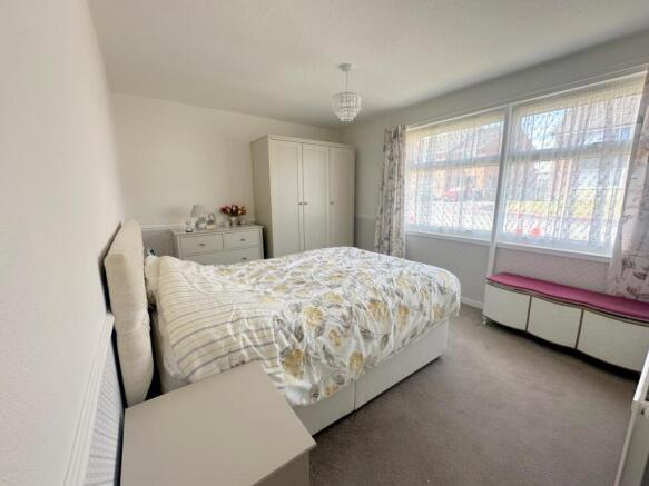 2 bed Bungalow for sale Image 6