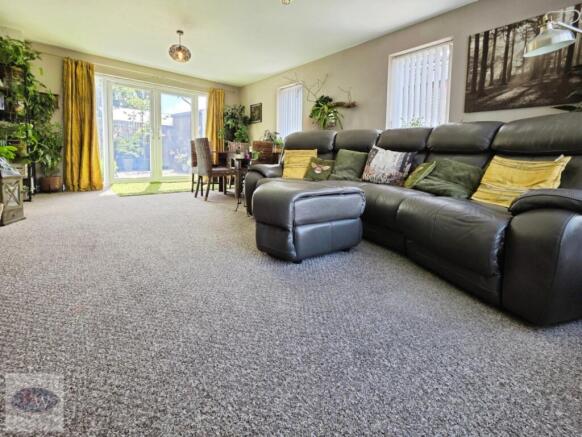 Lounge 1