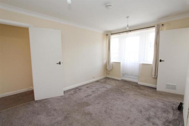 LIVING ROOM.jpg