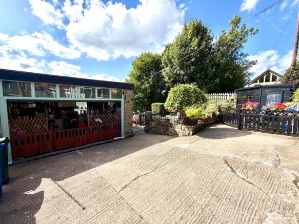 3 bed Semi-Detached for sale Image 4