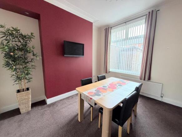 DINING ROOM / SECOND RECEPTION ROOM