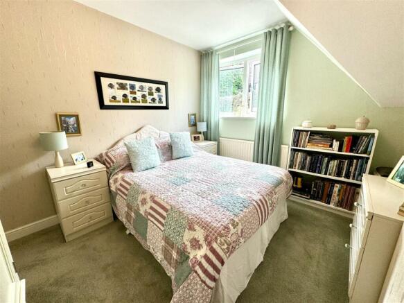 BEDROOM 2
