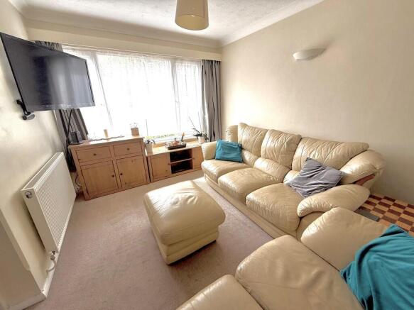 6 Eastergate Gree...