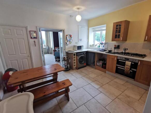 KITCHEN DINING ROOM