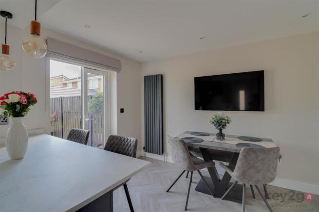 3 bed Semi-Detached for sale Image 9