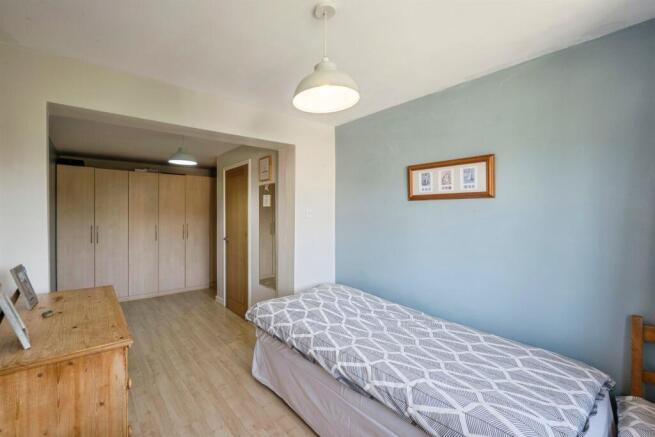 3 bed Detached for sale Image 11