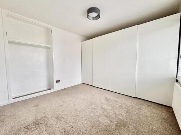 2 bed Semi-Detached for sale Image 12