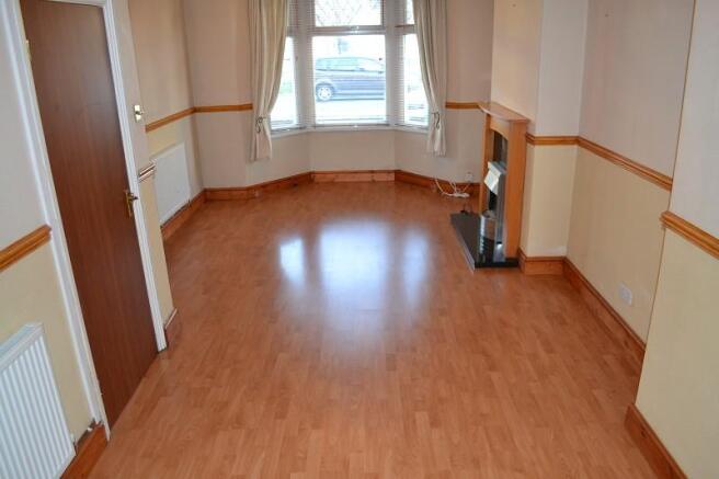 Open plan lounge/dining room