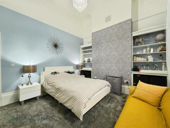 2 bed Apartment for sale Image 10