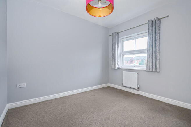 3 bed Semi-Detached for sale Image 12