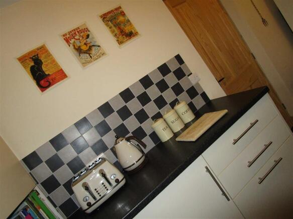 KITCHEN/BREAKFAST RO