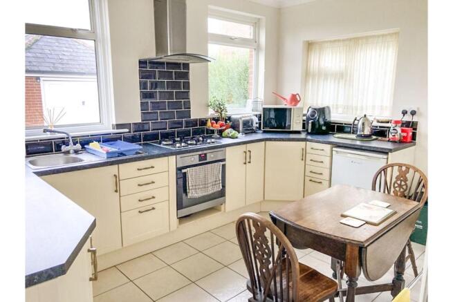 Kitchen/Breakfast