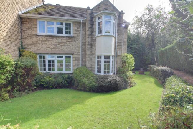 2 bed Apartment for sale Image 4