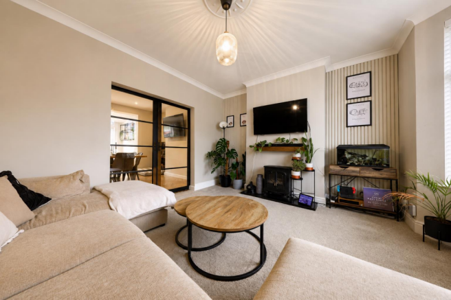3 bed Semi-Detached for sale Image 6