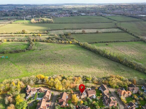 To Let - Tattenhoe (1080 ¿ 1080px) (640 x 430 px) 