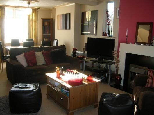 LOUNGE/DINER