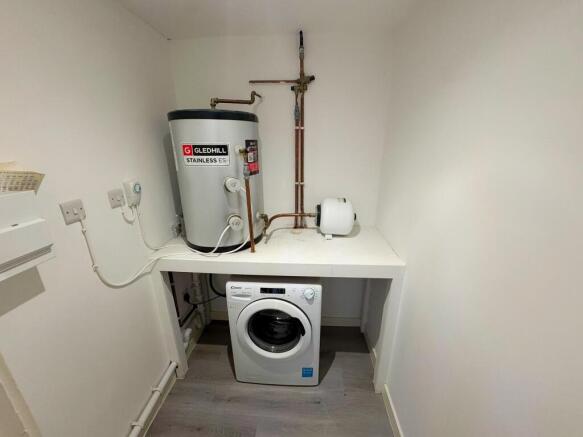 1 bed Apartment to rent Image 8