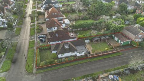 West Farm Close, Ashtead, KT21