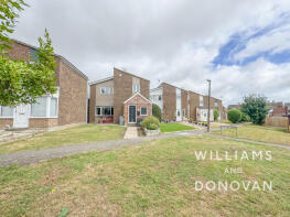 4, Chestnut Path, Rochford SS4 3QQ