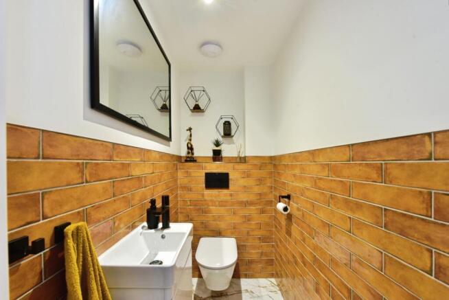 3 bed Semi-Detached for sale Image 9