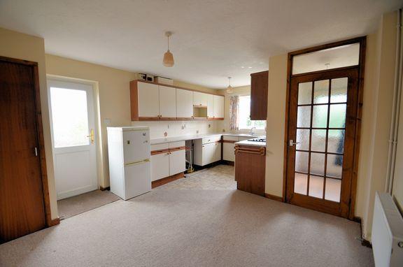 Kitchen dining room