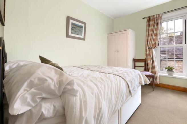 3 bed Terraced for sale Image 11