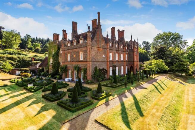 house. estate agency Albury Mansion Apartment 6