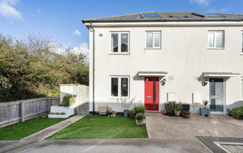 Cavendish Crescent, Newquay, TR7