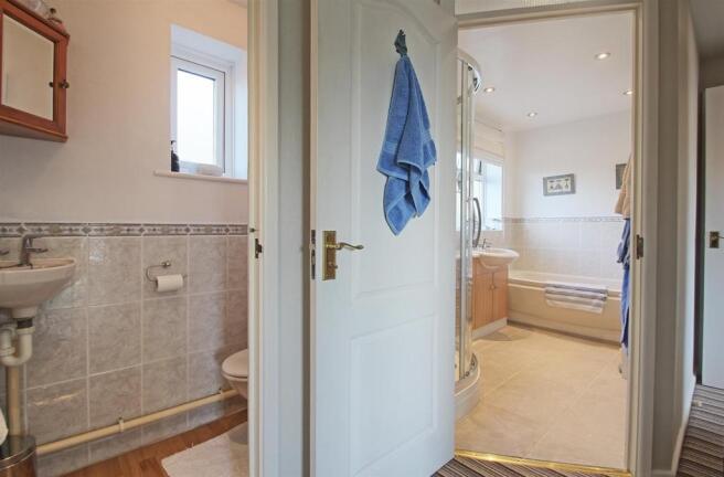 BATHROOM & CLOAKROOM