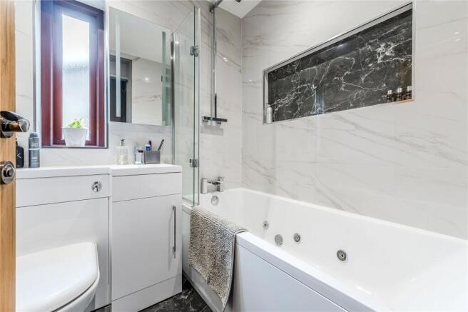 1 bed Apartment for sale Image 8