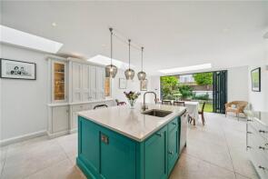 37, Tournay Road, London SW6 7UG