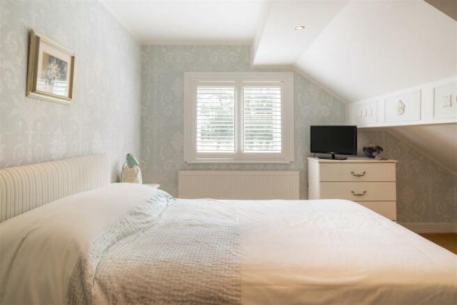 Bedroom 1-3.jpg