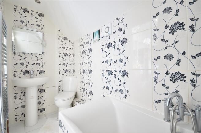 En-Suite Bathroom