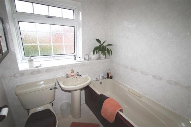 BATHROOM REAR