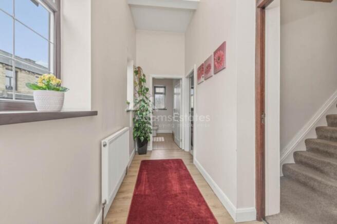 9 bed Detached for sale Image 5