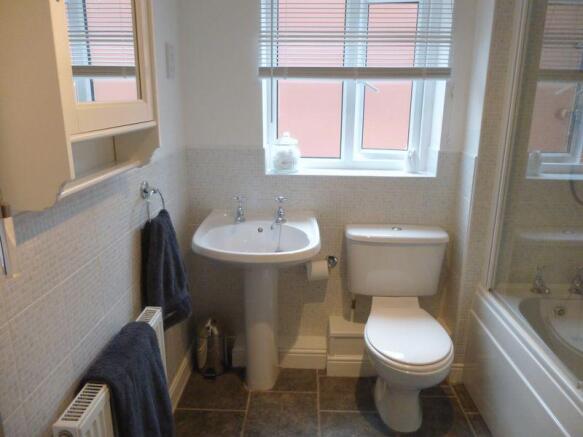 Family Bathroo...