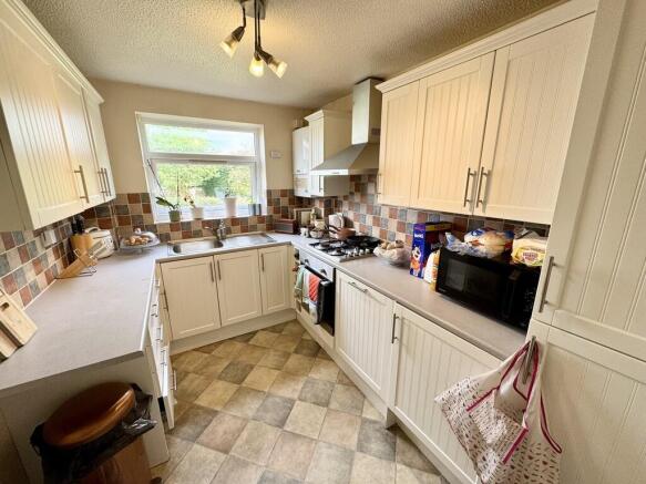 6 Hillcrest House...