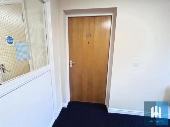 2 bed Penthouse for sale Image 9