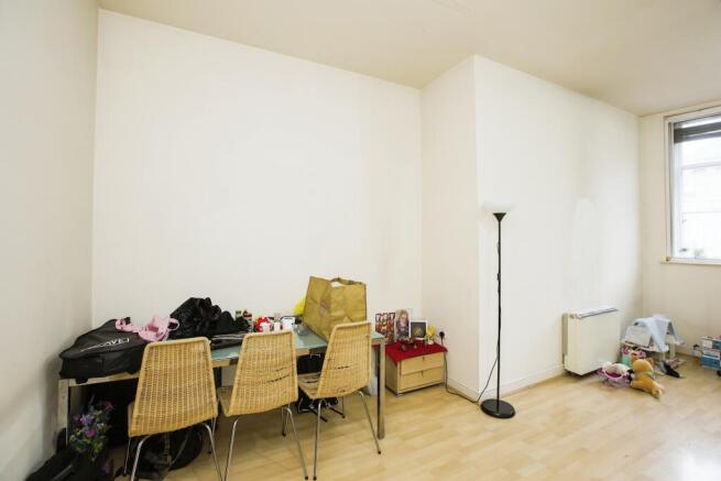 2 bed Flat for sale Image 12