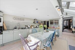 46, Averill Street, London W6 8EB