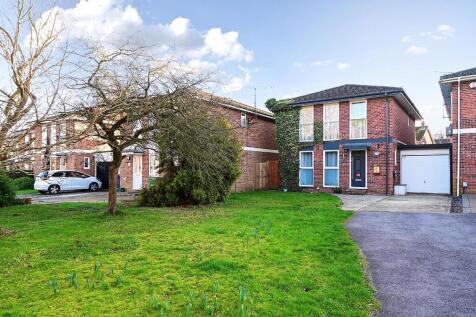 Wistaria Lane, Yateley, Hampshire, GU46