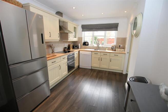BREAKFAST KITCHEN