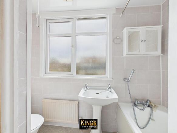 3 bed Semi-Detached for sale Image 12