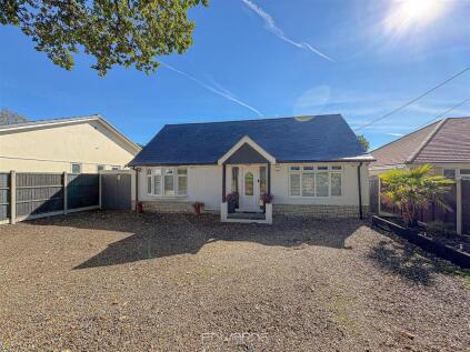 Sandy Lane, St. Ives, Ringwood