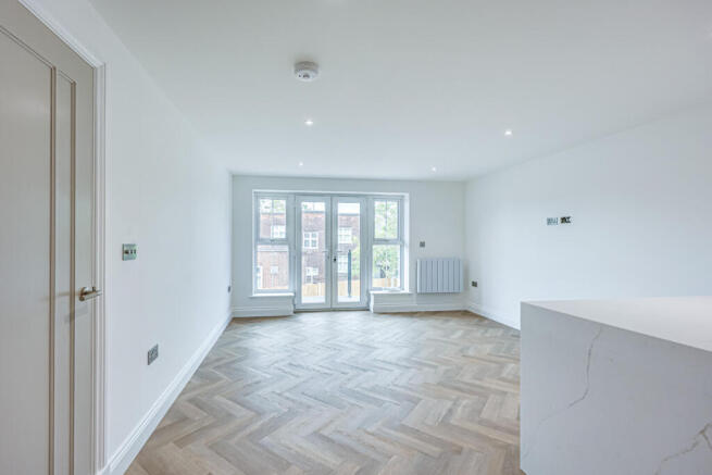 2 bed Apartment for sale Image 4