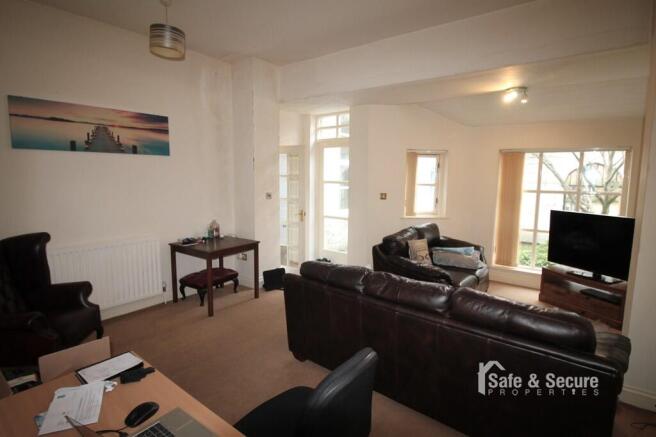 Living Room (1)