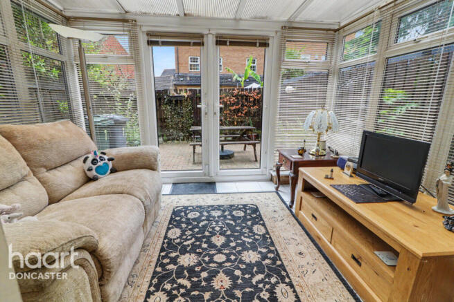 4 bed Town House for sale Image 9
