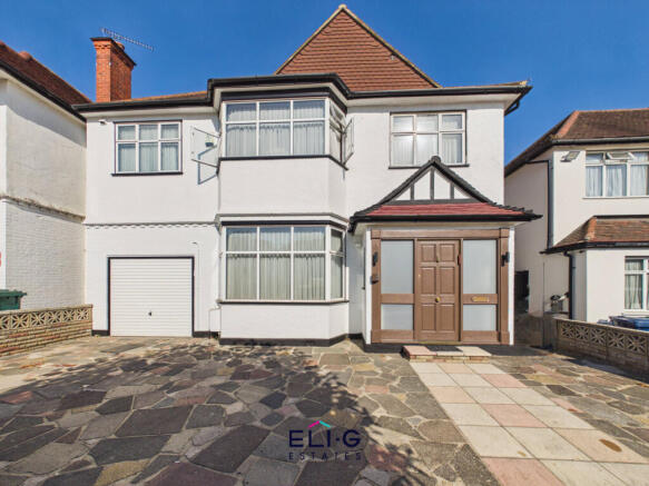 A Substantial 7-Bedroom Detached Family Home with